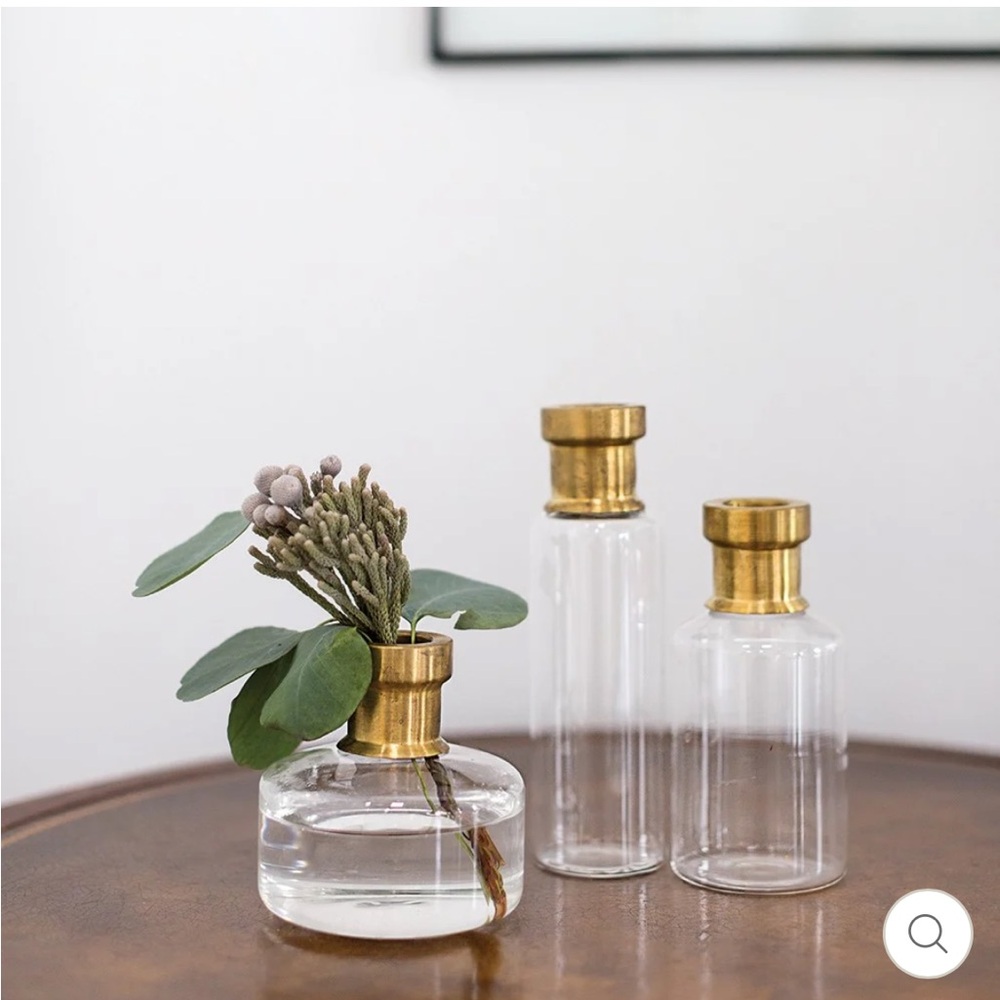 Gold and Glass Vase Accent with Elegant Design